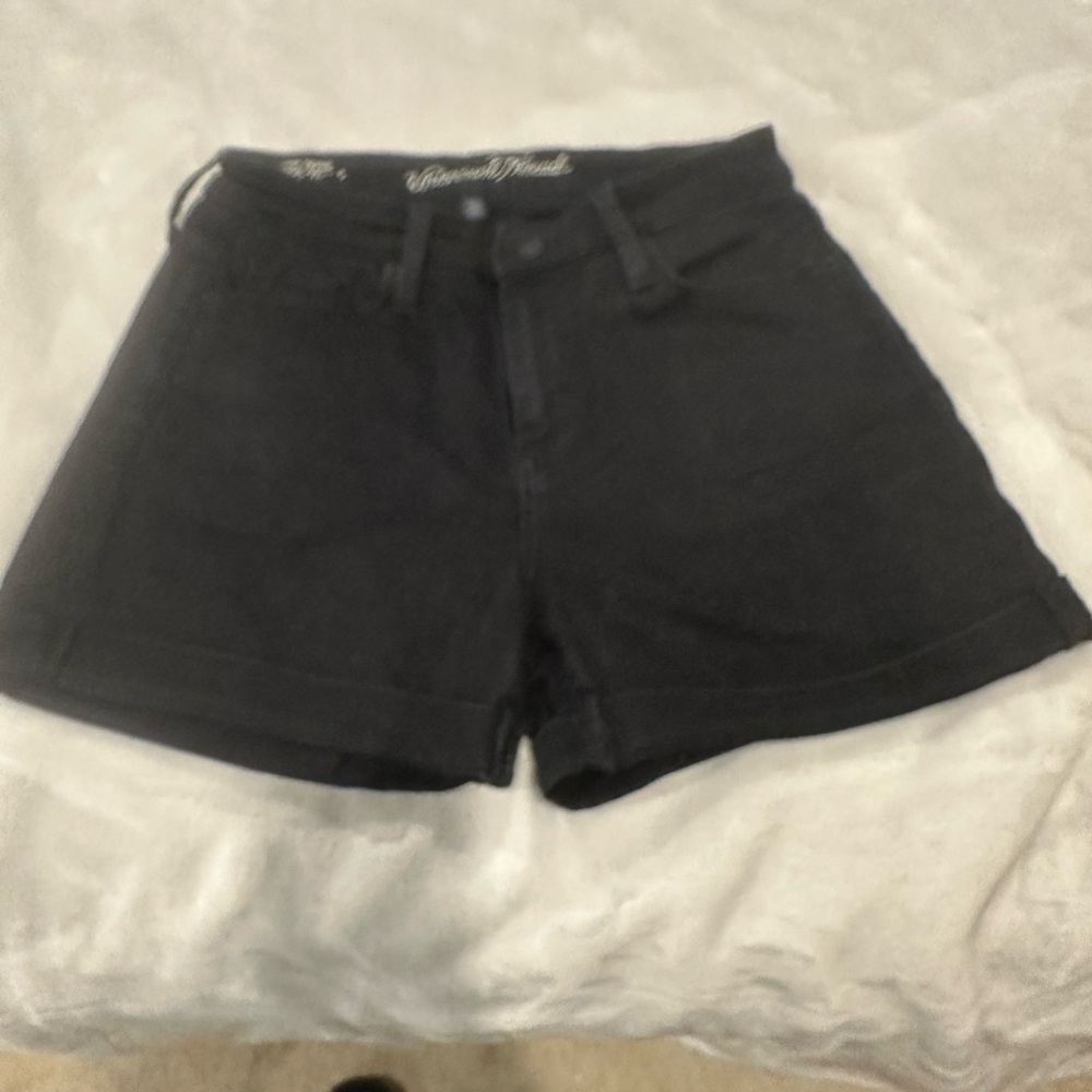Universal Thread Women's Black Jean Shorts